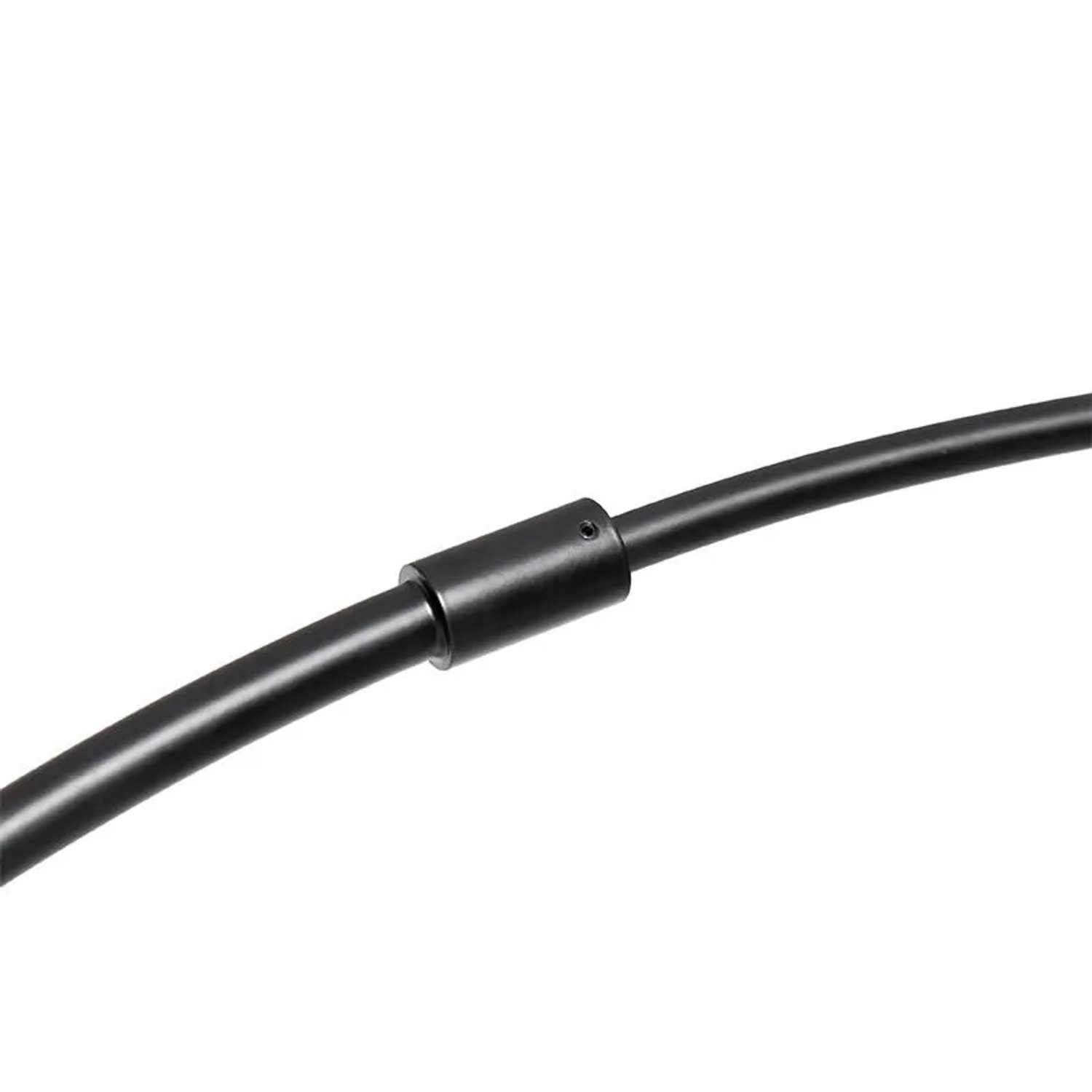 Detailaufnahme: Schwarze QAZQA Bogenlampe Zuzanna, Verbindungselement des Lampenarms.