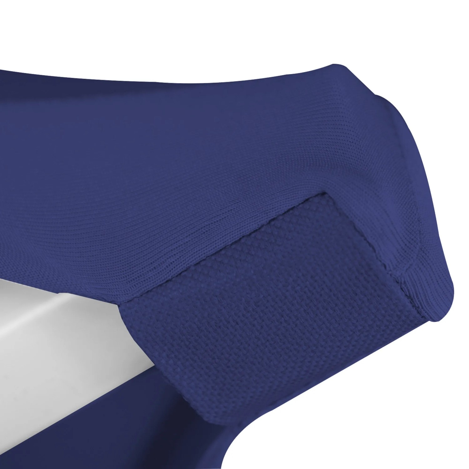 Detailaufnahme: Blaue Beautissu Stehtischhusse Stella (Ø 70 cm) aus Stretchstoff.