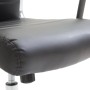 Detailaufnahme: Schwarzer, ergonomischer DELUKE Bürostuhl SONOD mit Kunstlederbezug.