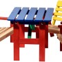 Mehrfarbige Kindersitzgarnitur, 4-teilig: Tisch, Bank und 2 Stühle aus FSC®-Holz.