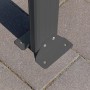 Detailaufnahme: Pfostenfuß des Westmann Rundbogen-Carports in Anthrazit, befestigt auf Pflastersteinen.
