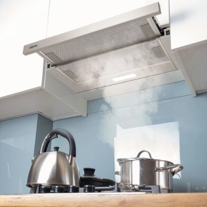 CIARRA Flachschirmhaube 60 cm aus Edelstahl, ausziehbar, mit LED-Licht, saugt Kochdampf in der Küche ab.