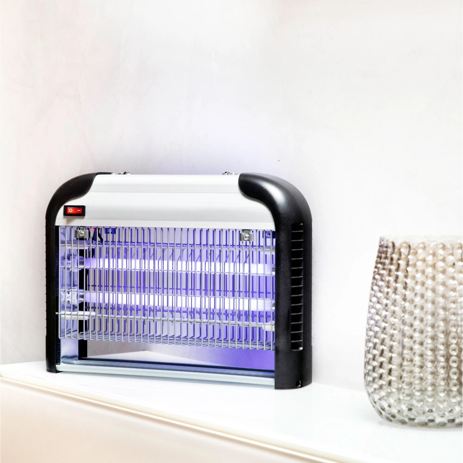 Windhager Fluginsekten-Schutzlampe Comfortable 2x20W zur Insektenbekämpfung im Innenbereich.