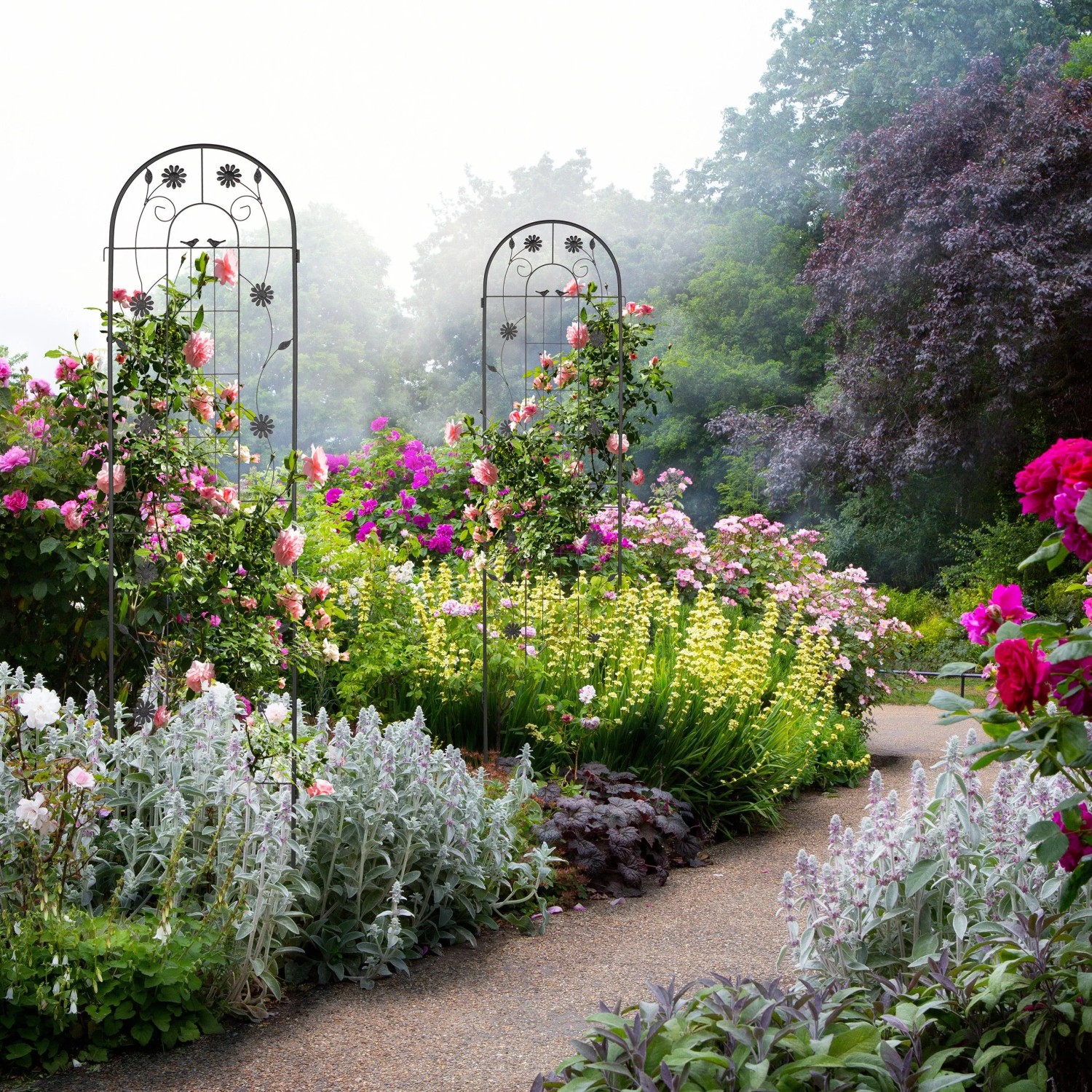 2er Set Relaxdays Rankgitter aus schwarzem Metall, 200 cm hoch, mit Blumen und Vögeln verziert.