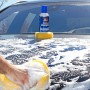 Auto waschen mit Dr. Wack A1 Speed Shampoo und Schwamm. Autopflege für glänzende Ergebnisse.