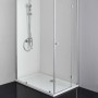 Sanotechnik Schwenktür, Chrom-Duschkabine mit klarem Glas und chromfarbenen Rahmen.
