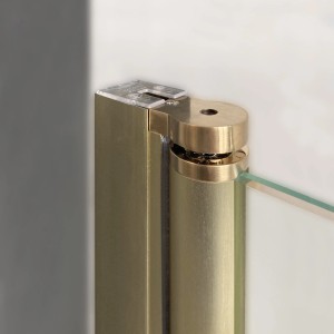 Detailaufnahme: Goldene Breuer Elana 2.0 Pendeltür für Duschnische, Scharnieransicht.