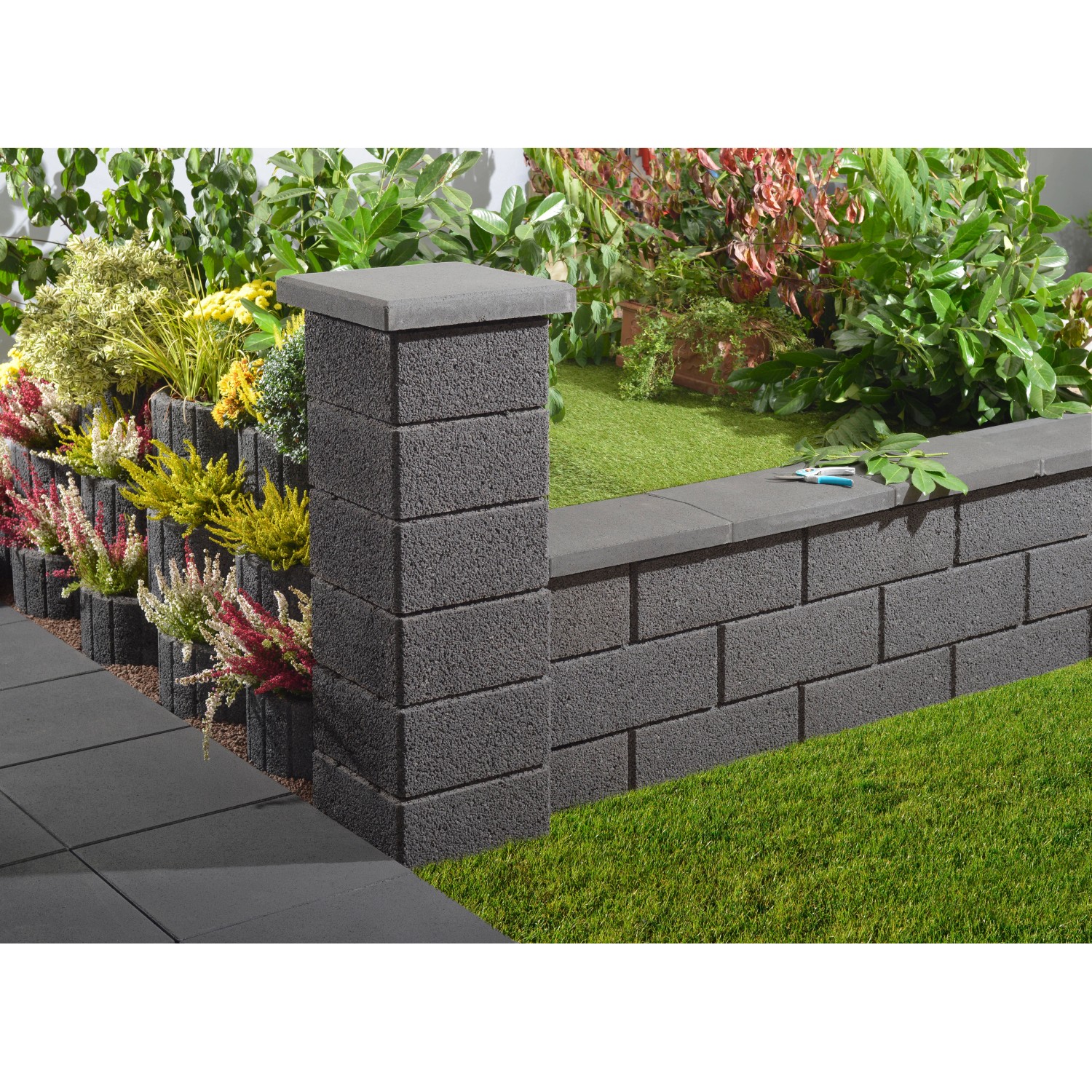 Kann Gartenmauer Abdeckplatte Anthrazit 50 cm x 33 cm x 5 cm kaufen bei OBI