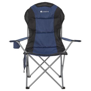 Dunkelblauer Juskys Campingstuhl Lido mit Getränkehalter und Tragetasche.