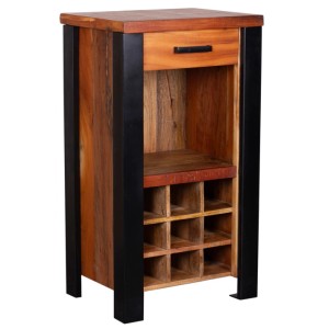 Weinkommode Venosa im Oldwood-Design mit Schublade und Flaschenregal. Kommode aus Massivholz mit schwarzen Metallakzenten.