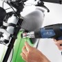 Steinel Heißluftgebläse HL 1820 S beim Schrumpfen einer Kabelverbindung am Motorrad.