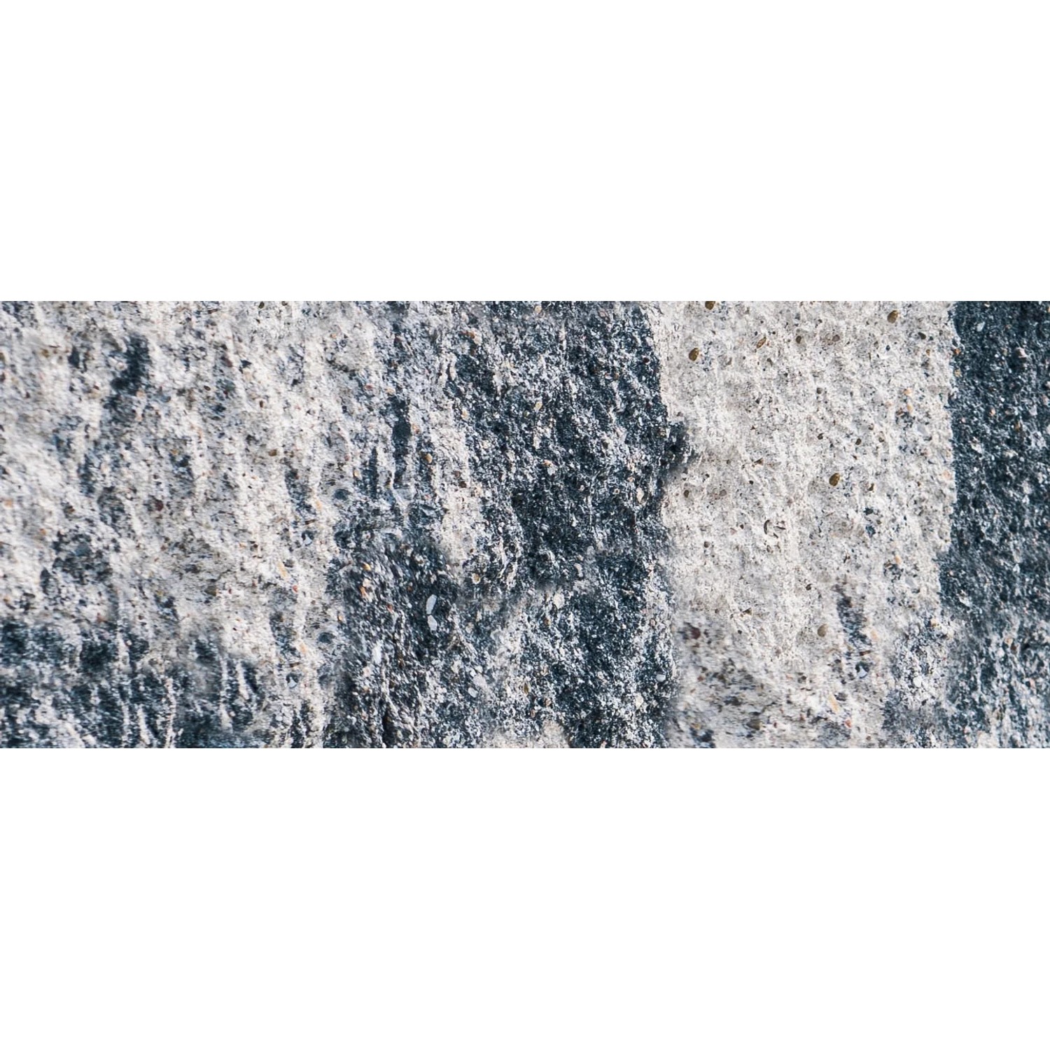 Diephaus Mauerstein Maximo Brista, weiß-schwarz, Strukturierter Betonstein für Mauern.