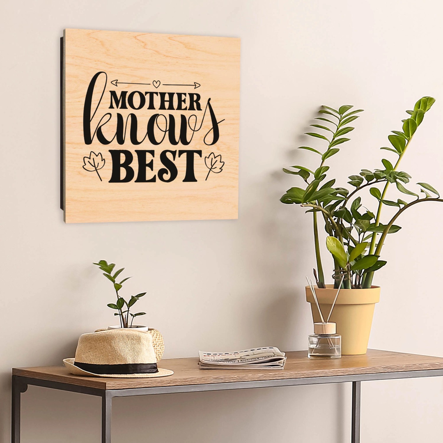 Banjado Schlüsselkasten Holz 30x30cm Schwarz mit Motiv "Mutter Weisheit" und 50 Haken.