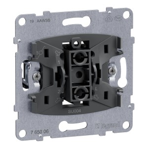 Legrand Wechselschaltereinsatz Seano 10 A mit Steckklemmen, Rückansicht.