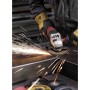 Klingspor SMT 624 Schleifmopteller 125x22,23 mm Korn 80 gewölbt im Einsatz auf Stahl mit Winkelschleifer. Zubehör.