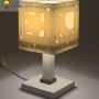 Beige Dalber Nachttischlampe mit LED Nachtlicht, Mond und Sterne für Kinder.