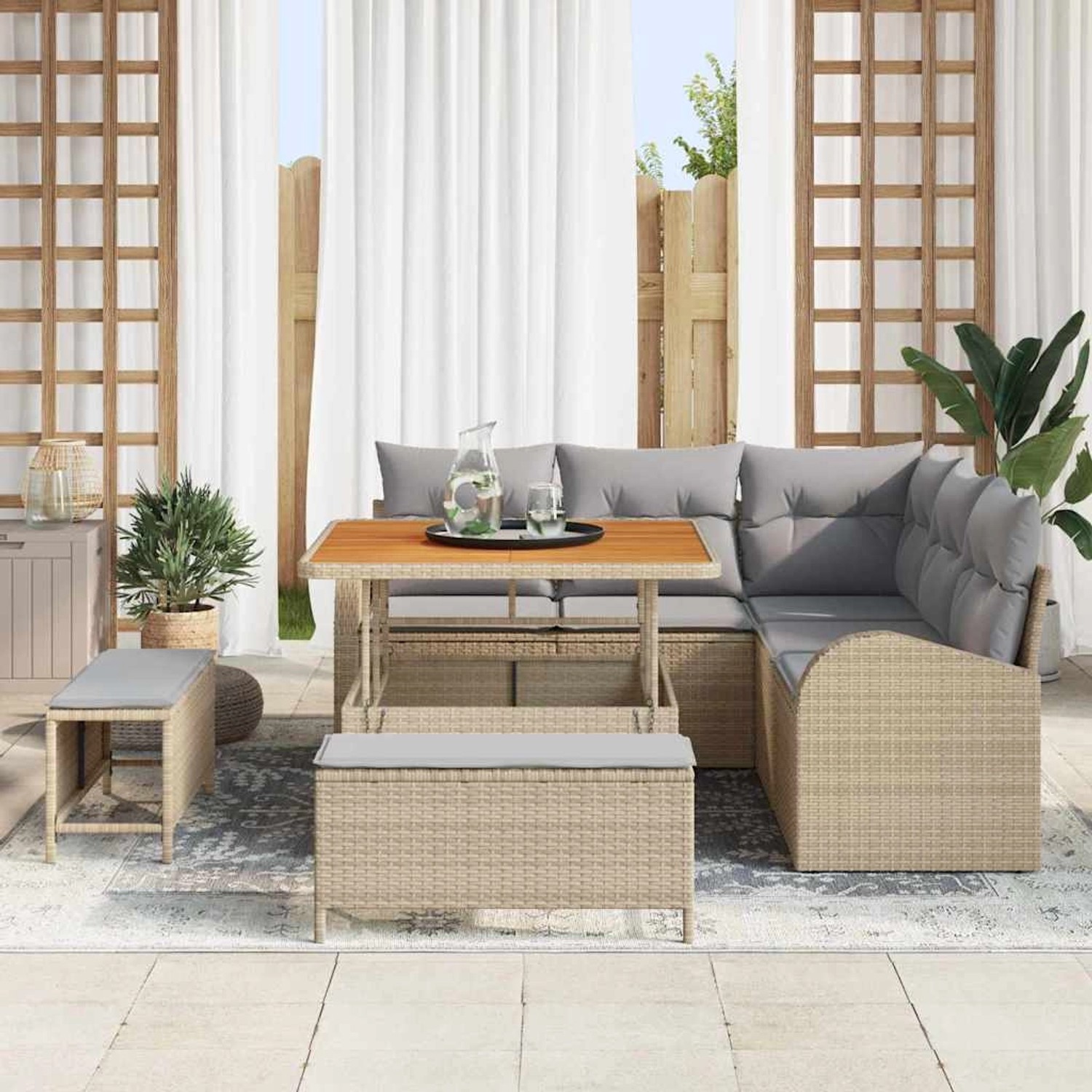 Beiges 8-teiliges vidaXL Garten-Sofa-Set aus Poly Rattan mit Tisch und Kissen.