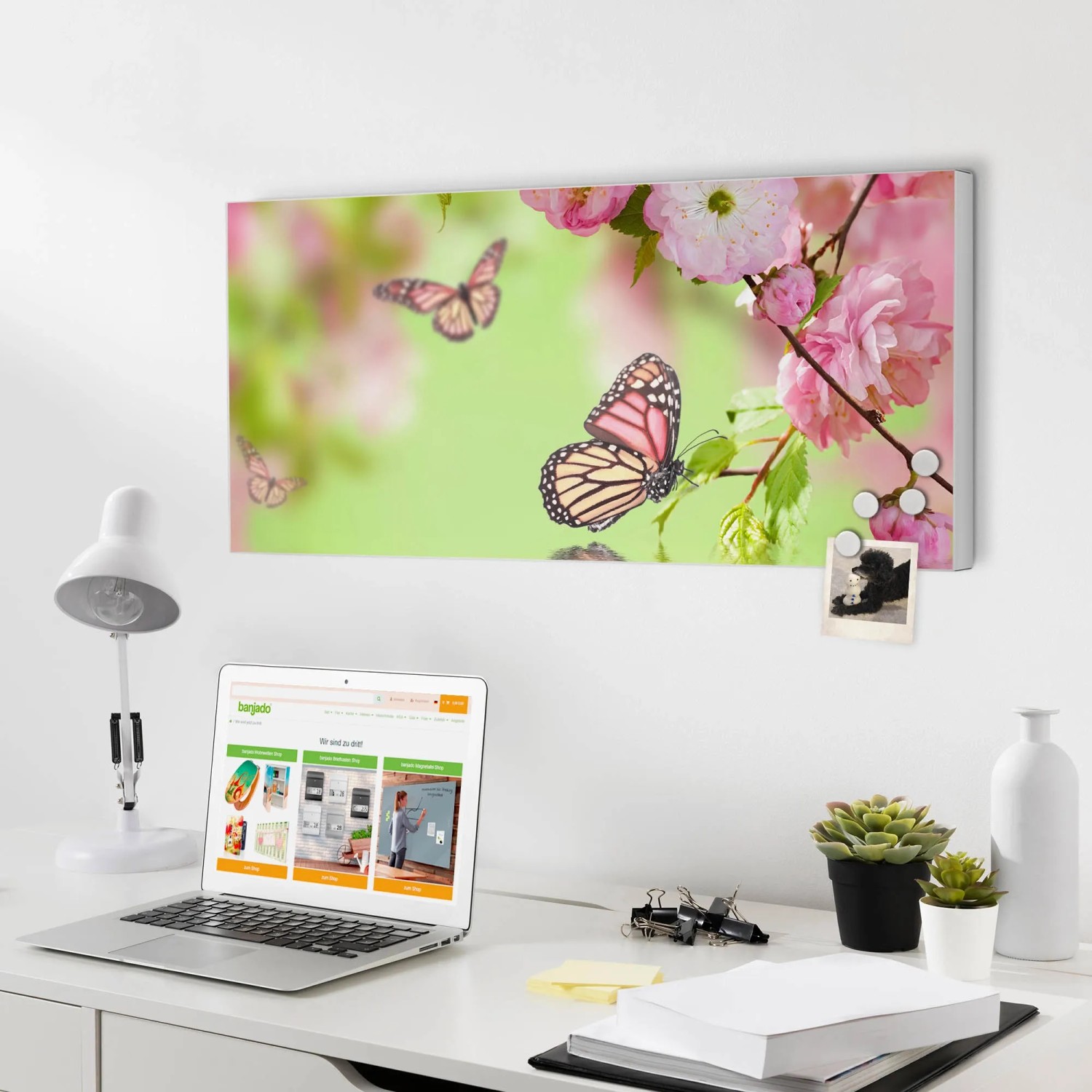 Banjado Magnettafel mit Kirschblüten-Motiv, 78x37cm, inklusive Magnete. Dekorative Wanddekoration für Büro oder Zuhause.