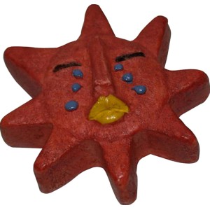 Lachsroter Möbelknopf H068 in Sternform mit Gesicht und Tränen aus Kunststoff.