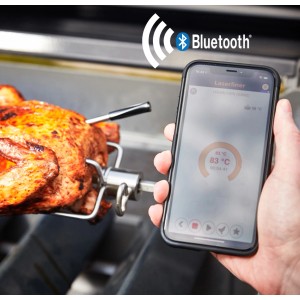 Laserliner ThermoControl Air Thermometer mit App-Steuerung beim Grillen.