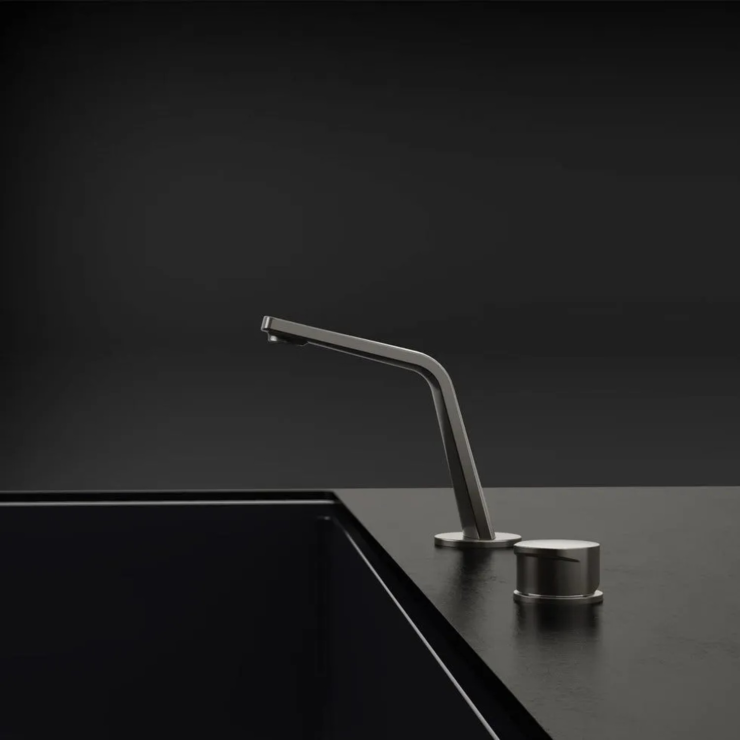 Bernstein Waschtischarmatur Badarmatur XELO-Flex 160 Flacher Auslauf Neoperl-Strahlregler Hochdruckarmatur Gunmetal