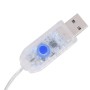 Transparenter USB-Stecker mit blauem Bedienknopf für LED-Lichtervorhang. Steuert 8 Lichtfunktionen der Weihnachtsdekoration.