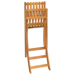Zusammengeklappter Garten-Barhocker aus Akazienholz, 2er Set. Praktisch und platzsparend für Balkon und Terrasse.