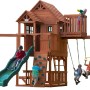 Backyard Discovery Skyfort II Spielturm mit Schaukeln, Rutsche und Klettergerüst für Kinder.