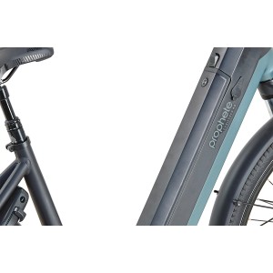 Detailaufnahme: Prophete City E-Bike Geniesser 4.0, Damenrad, schwarz-matt/silber, mit integriertem Akku.