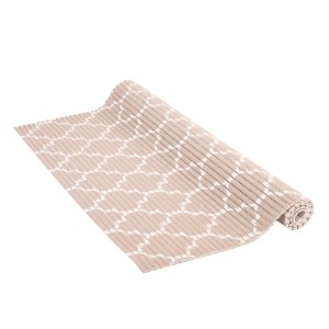 Venilia Bodenmatte Venisoft Anti-Rutsch Cross, beige mit weißem Muster, aufgerollt.
