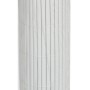 Gerollte, weiße Kunststoff-Sichtschutzmatte, 90x300 cm, für Balkon und Terrasse.
