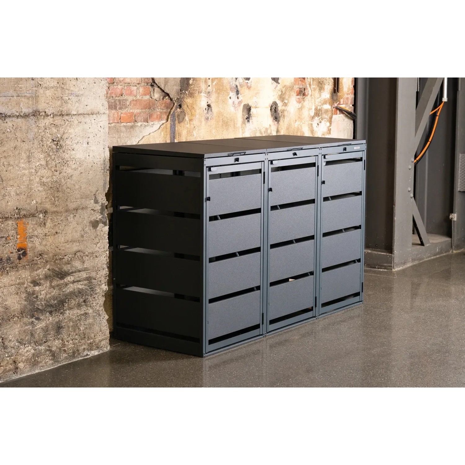 MBOX24 Classic Mülltonnenbox für 3 Tonnen, anthrazit, aus verzinktem Stahl. Robuste, wetterfeste Metallverkleidung.