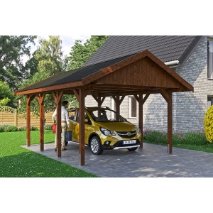 Satteldach-Carport Wallgau in Nussbaum mit schwarzen Dachschindeln und Auto.
