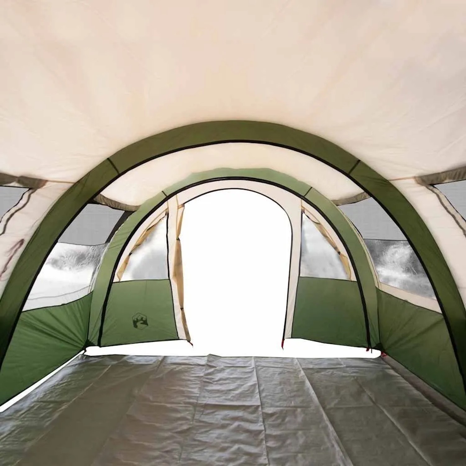 Innenansicht: Grünes Tunnelzelt für 4 Personen, wasserdicht, Camping & Outdoor.