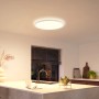 Philips Hue Tento LED-Panel, runde Deckenleuchte in Weiß mit Farbwechsel im modernen Küchenambiente.