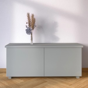 CREATE! by OBI Buntlack Edith Platinblau (seidenmatt) auf Kommode. Dekorative Lackfarbe für Möbel.