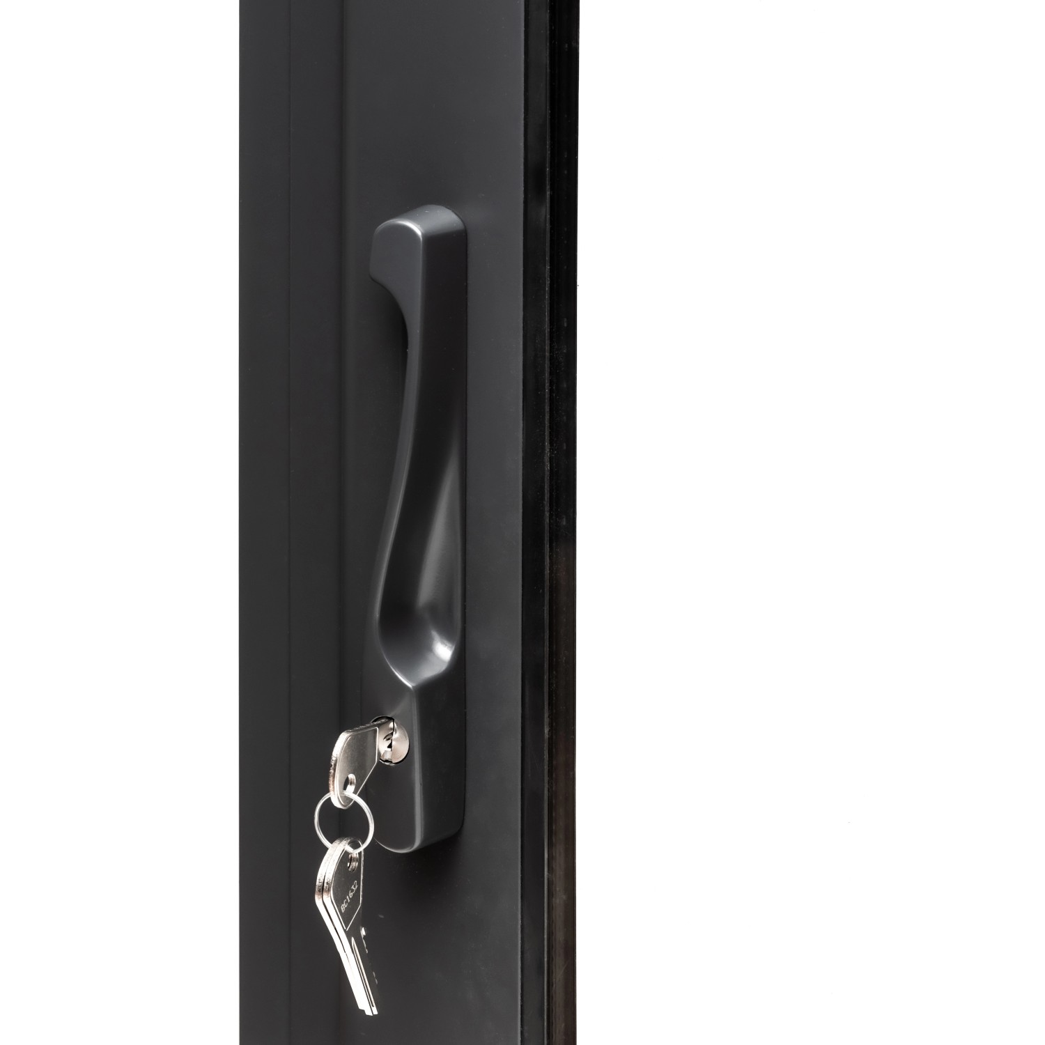 Detailaufnahme: Griff und Schlüssel der Schiebetür vom Palmako Gartenhaus Amanda.