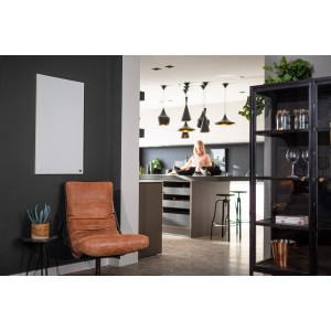 Könighaus Infrarotheizung P-Serie 1200W als Wandheizung im modernen Wohnraum.