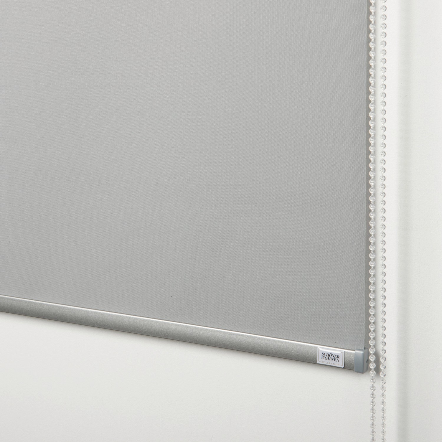 Schöner Wohnen Thermo-Rollo Martha, 45x150 cm, hellgrau, mit Seitenzug und alubeschichteter Rückseite.