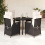 Schwarze 5-tlg. Garten-Essgruppe aus Polyrattan mit cremeweißen Kissen.