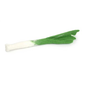 Hunter Katzenspielzeug Veggie, grüne Frühlingszwiebel aus Filz, 25 cm, für interaktiven Spielspaß.