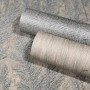 Marburg Vliestapete Natural Opulence Floral Platin: Rollen in Silber und Beige mit floralem Muster.