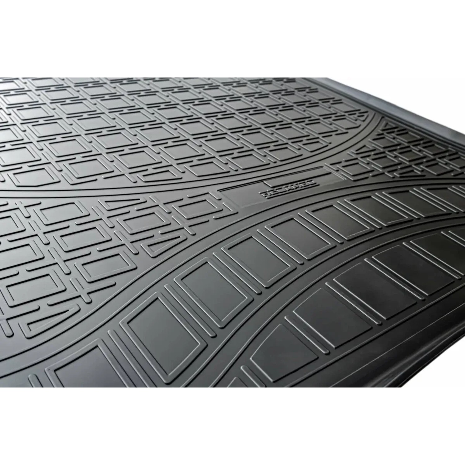 Schwarze Gummi Kofferraumwanne für Audi A3 8V, passgenau mit Rand.