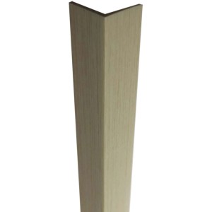 Gleichschenkliges Arcansas Winkelprofil aus PVC, 20x20x1000 mm, in heller Holzoptik.