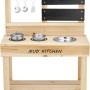 Matschküche aus Holz mit Kreidetafel und 7-teiligem Küchen-Set für Kinder.