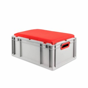 Eurobox NextGen Sitzbox, grau mit rotem Sitzkissen, 44 Liter, als Transport- und Stapelbehälter.