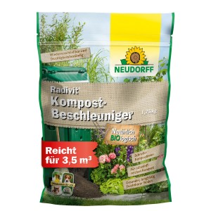 Neudorff Radivit Kompost-Beschleuniger 1,75kg Packung mit Komposthaufen im Hintergrund.