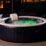 Intex PureSpa Plus aufblasbarer Whirlpool mit LED-Beleuchtung und Kopfstütze.