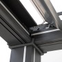 Detailansicht der anthrazitfarbenen Sunjoy Multi-Pergola Matterhorn (306x306 cm) mit Lamellen und Eckverbindung.