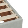Detailansicht Boxspringbett Hellgrau 200x200 cm mit Lattenrost.